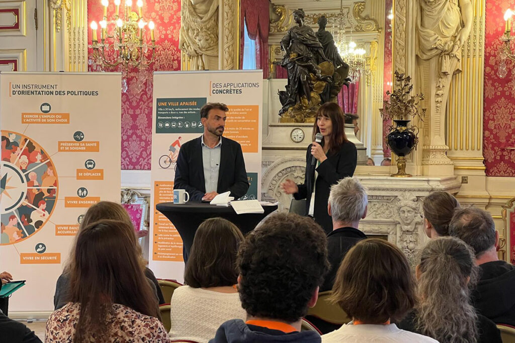 Ouverture de l'atelier par M. le Maire et son adjointe