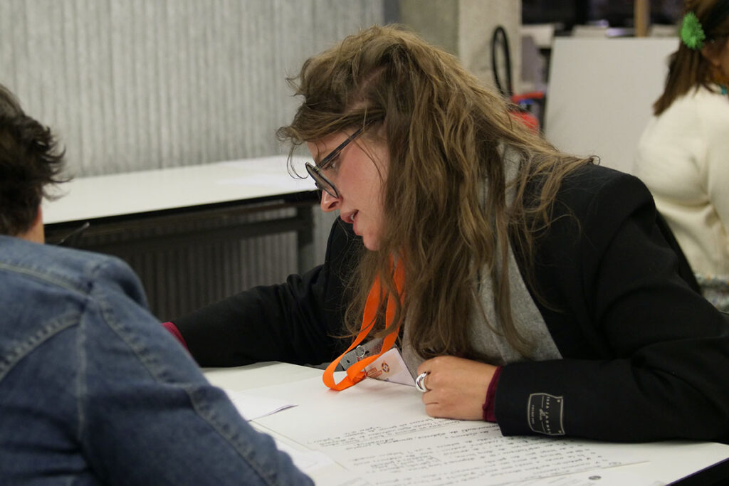 Travaux de groupes pendant le troisième atelier